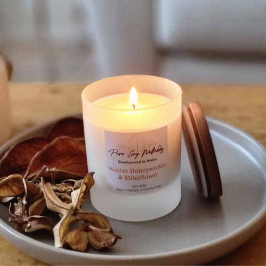 Winter Honeysuckle & Elderflower Soy  Candle image 2