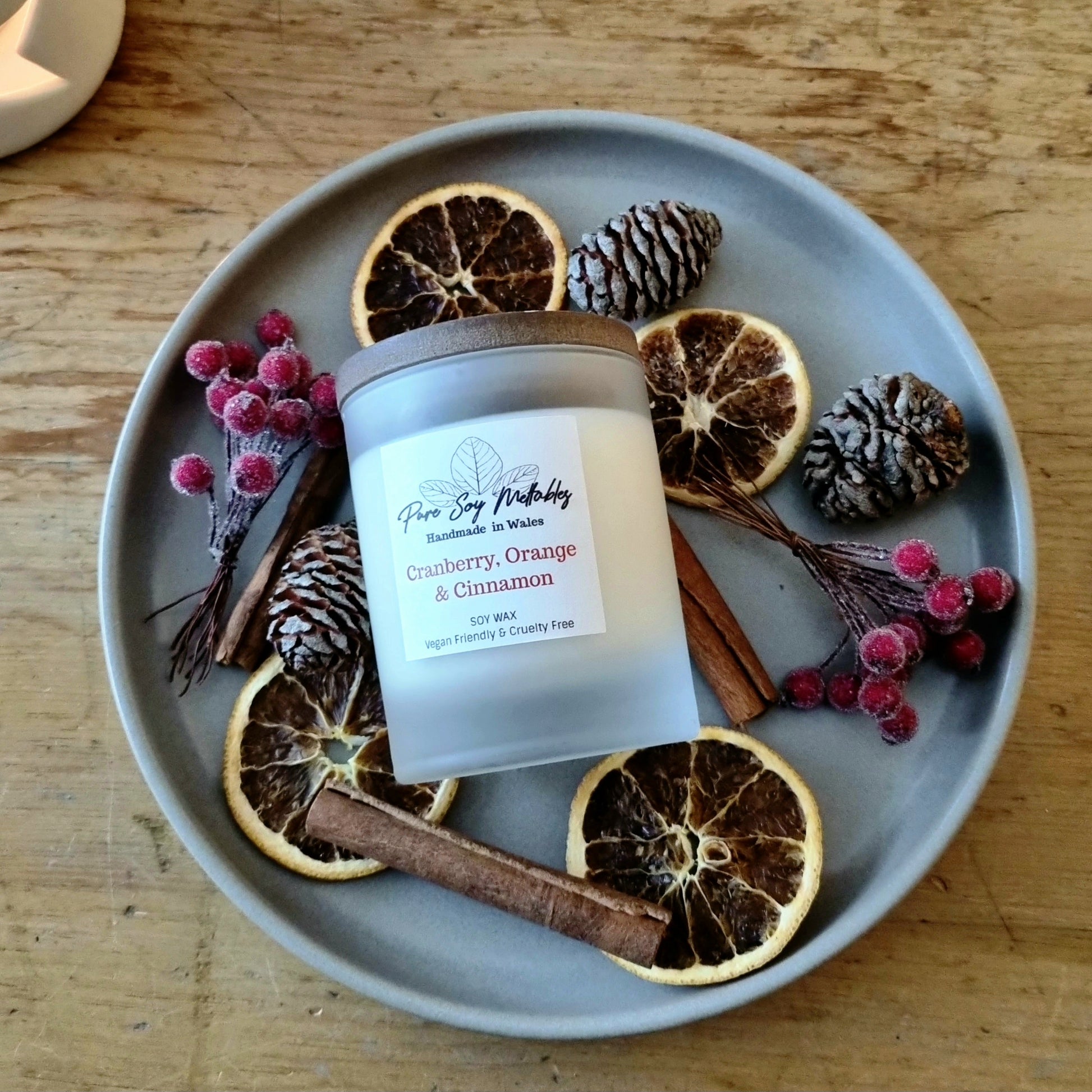 Cranberry, Orange & Cinnamon Soy Candle image 2